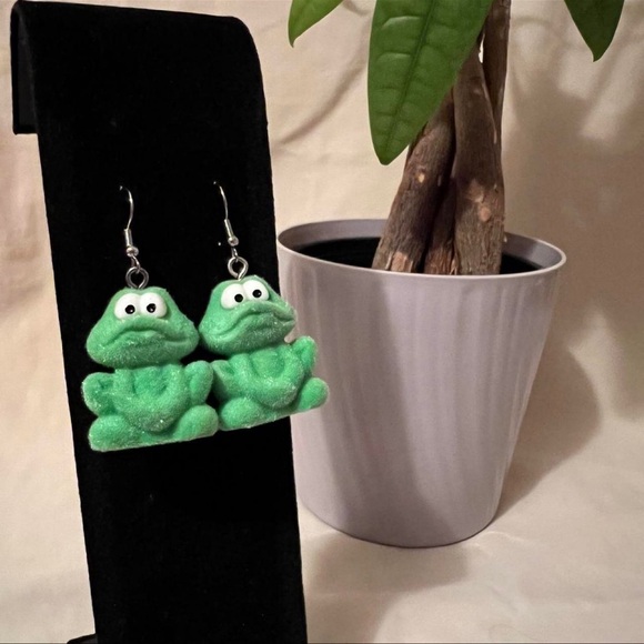 Fuzzy Frog Earrings - Picture 1 of 1